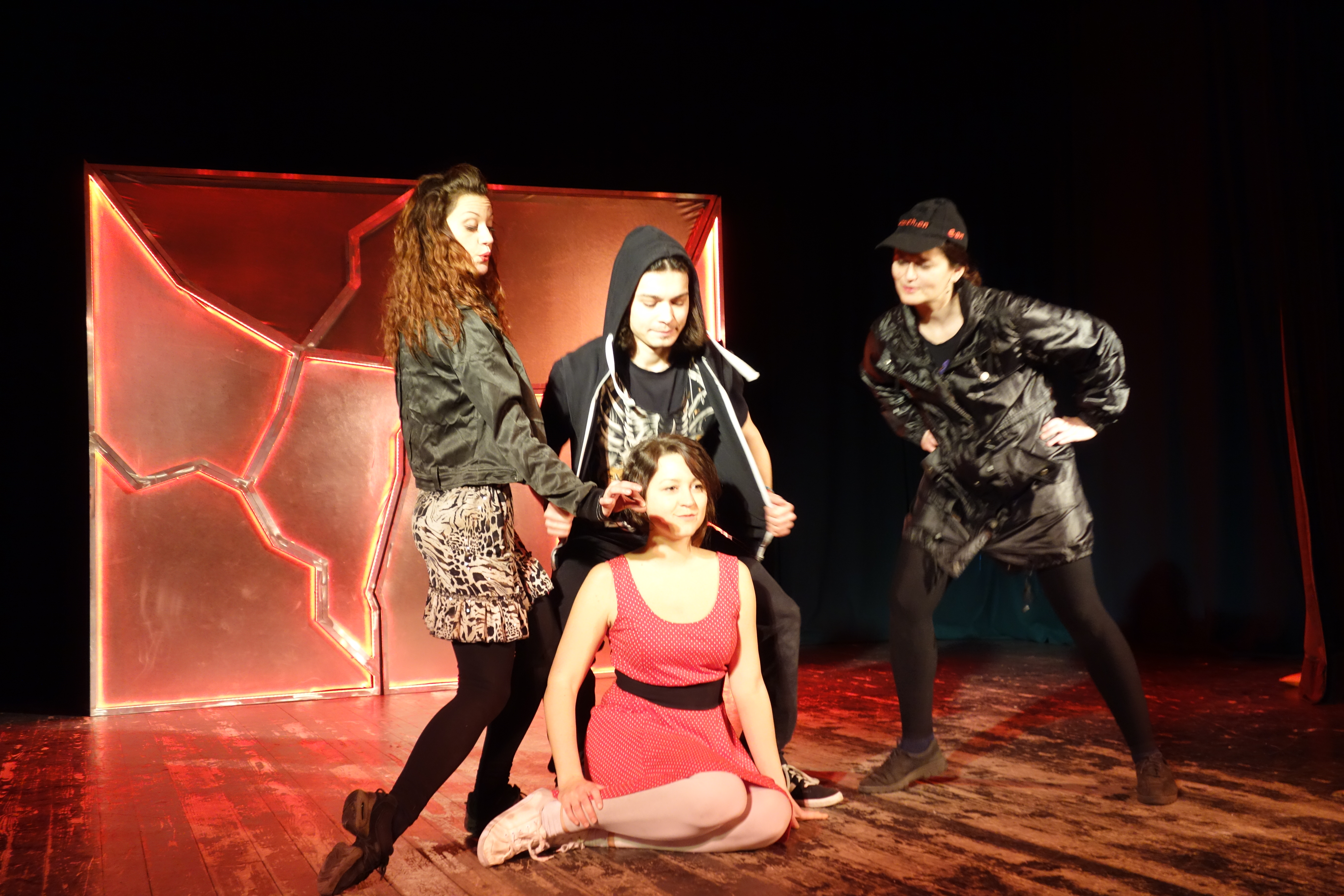 Slavte s Divadlem Minaret!